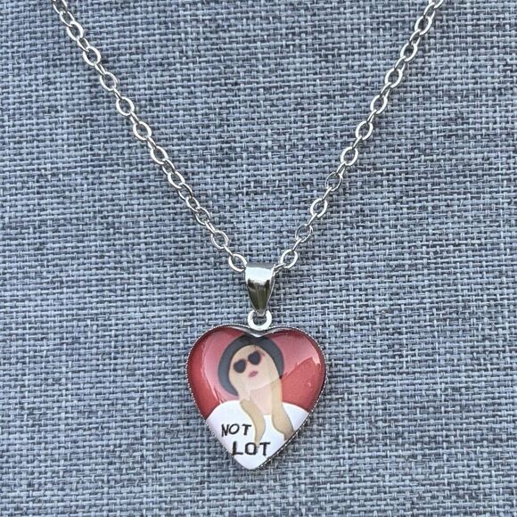 Singer Sia Heart Portrait Necklace with Silver Toned Chain New - Picture 2 of 5